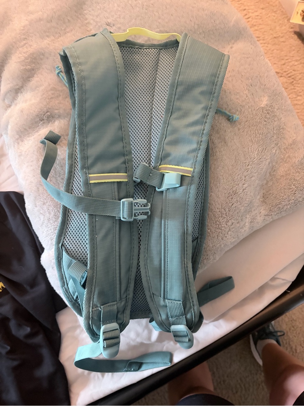 Light Blue Hydration Backpack - Picture 2 of 2